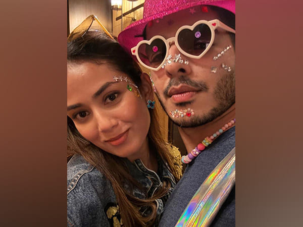 Mira shares picture with 