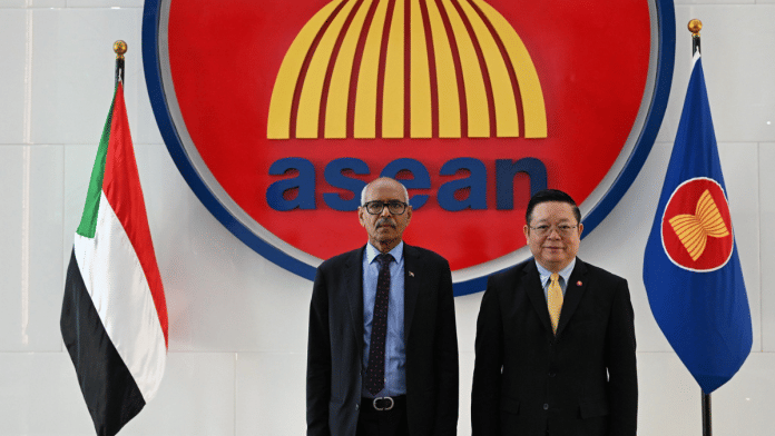 Secretary-General of ASEAN Dr. Kao Kim Hourn (right) with Acting Minister of Foreign Affairs of the Republic of Sudan, Hussein Awad Ali (left) | Credit: X/@ASEAN