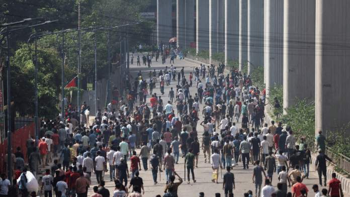 Protesters clash with police and the pro-government supporters, after anti-quota protester demanding the stepping down of the Bangladeshi Prime Minister Sheikh Hasina at the Bangla Motor area, in Dhaka, Bangladesh, August 4, 2024 | Reuters/Stringer