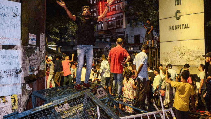 Unidentified miscreants enter premises of R G Kar Medical hospital | Credit: PTI Photo