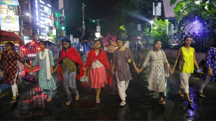 Women protestors marching on streets of Kolkata | Manisha Mondal | ThePrint