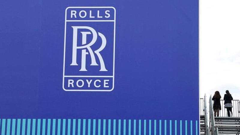 Rolls-Royce Focuses on Custom Cars Amid EV Demand Drop
