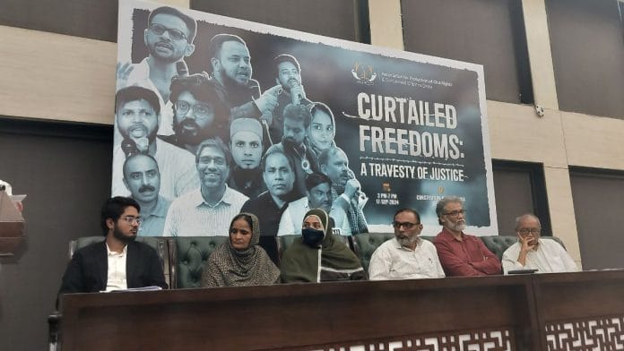 Shakra Begum, Nargis Khalid Saifi, Syed Qasim Rasool Ilyas, CPI(ML) General Secretary Dipankar Bhattacharya and Congress leader Digvijaya Singh (left to right) demanded the release of those incarcerated without trial. | Photo: Heena Fatima | ThePrint
