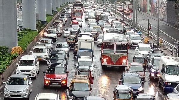 Substantial drop in sales of passenger cars, goods carriers, light Commerical Vehicles in Q2 FY 25: SIAM data