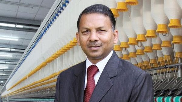 Trident Group's Chairman Emeritus, Rajinder Gupta, Receives Prestigious 'Vastra Ratna' Award