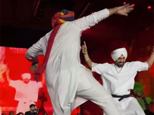 Diljit Dosanjh breaks into bhangra with Marwari fan at Jaipur concert, calls pagdi 