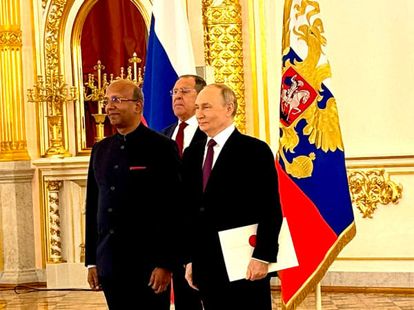 India's Ambassador to Russia Vinay Kumar presents his Letter of Credence to President Putin 