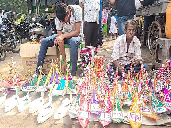 'Boita Bandana': From miniature boats made with paper to thermocol, markets in Odisha all decked up for festival 