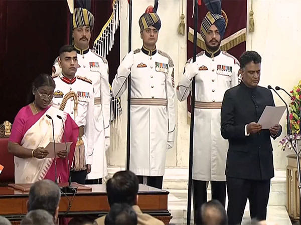 K Sanjay Murthy takes oath as Comptroller and Auditor General of India