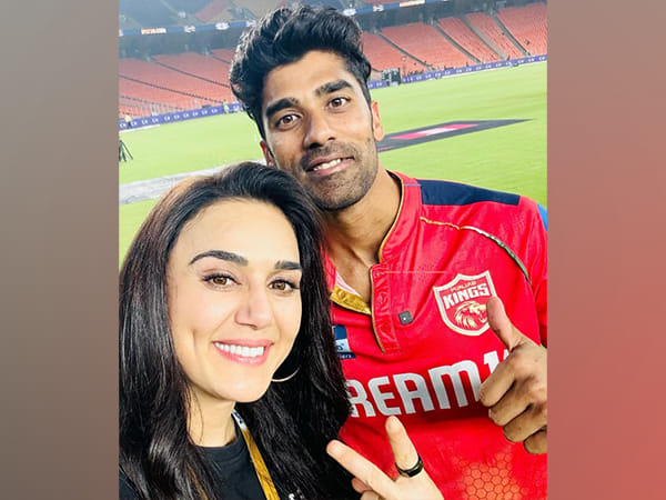 Preity Zinta arrives in Saudi Arabia for IPL Auction, expresses  excitement