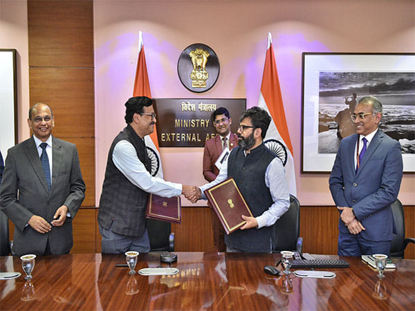 India signs agreement to operationalise solar projects in Fiji, Comros, Madagascar and Seychelles