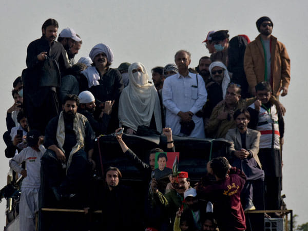 Pakistan govt registers cases against Bushra Bibi, KP CM Gandapur over PTI march