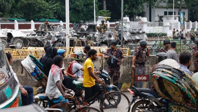 File photo of security personnel standing guard in front of Bangabhaban in Dhaka | Photo: REUTERS/Mohammad Ponir Hossain