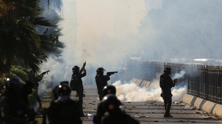 6 killed in clash with Pakistan security forces as protestors demand release of ex-PM Imran Khan