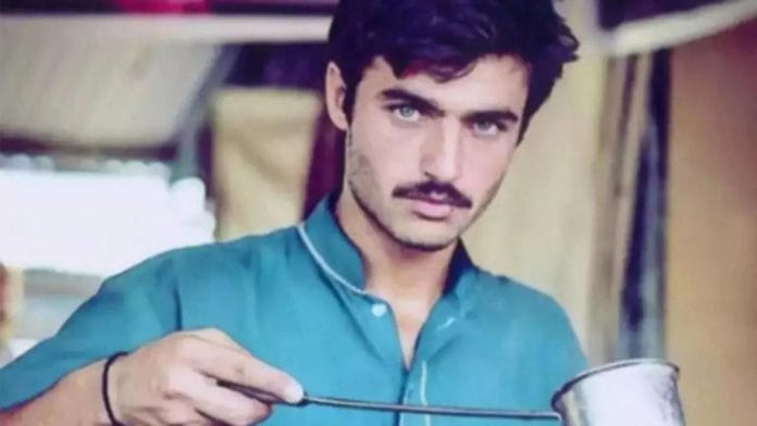 Photo of the Pakistani tea-seller who went viral for his looks | X