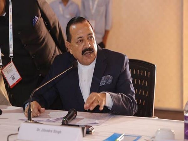 Jitendra Singh urges stronger startup-industry ties to drive India's sustainable economic growth