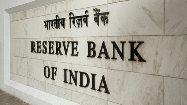 RBI advises banks to organize special campaigns like Aadhaar updation for facilitating activation of frozen accounts