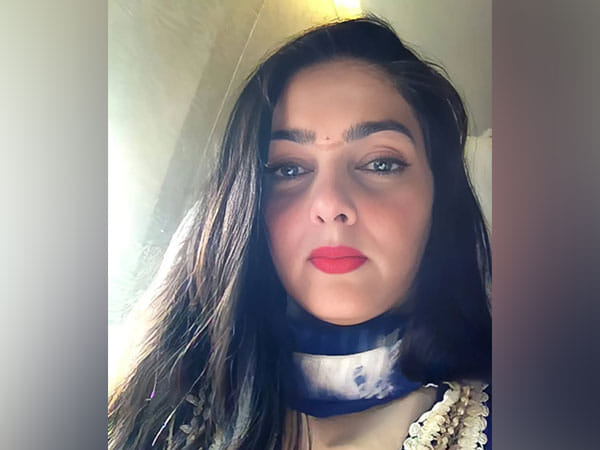 Mamta Kulkarni returns to India after 25 years, shares emotional video