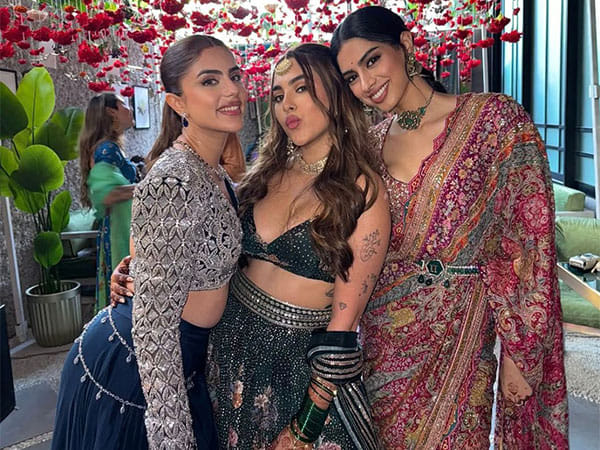 Khushi Kapoor shares pictures from Anurag Kashyap's daughter Aaliyah's 'Mehendi Day'