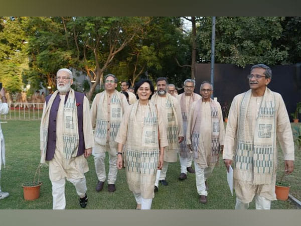 Vinita Bali Inspires Ahmedabad University's Class of 2024 to Lead with Purpose and Global Perspective