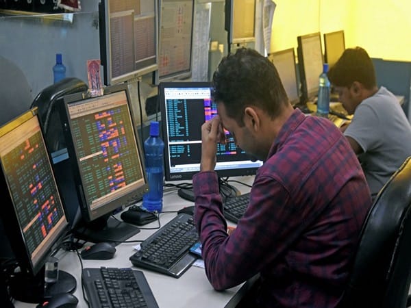 Indian stocks in red fourth day; Sensex sheds about 1,000 pts on global cues