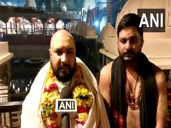 B Praak shares joyful experience after attending Bhasma Aarti at Mahakaleshwar Temple in Ujjain