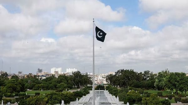 Pakistan: Karachi Bar challenges 26th Constitutional Amendment in SC