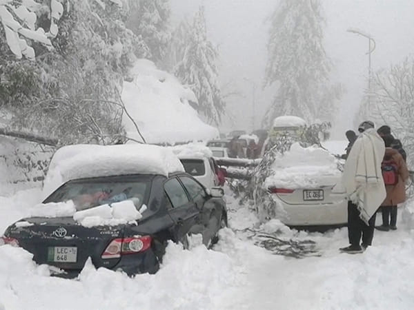 Pakistan: Skardu witnesses -15°C temperature amid snowfall