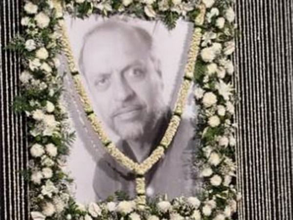 Shyam Benegal prayer meet: Shabana Azmi, Naseeruddin Shah remember father of parallel cinema