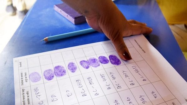 Delhi Elections: Pakistani Hindus who gained Indian citizenship apply for voter IDs