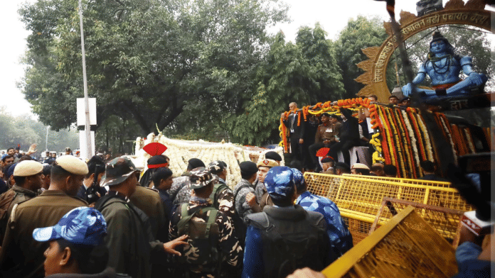 Security forces at Nigambodh Ghat | ThePrint | Manisha Mondal