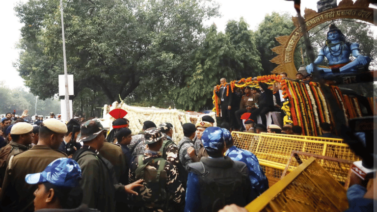 At Manmohan Singh’s last rites, BJP in limelight, Congress complains of being put in shadows