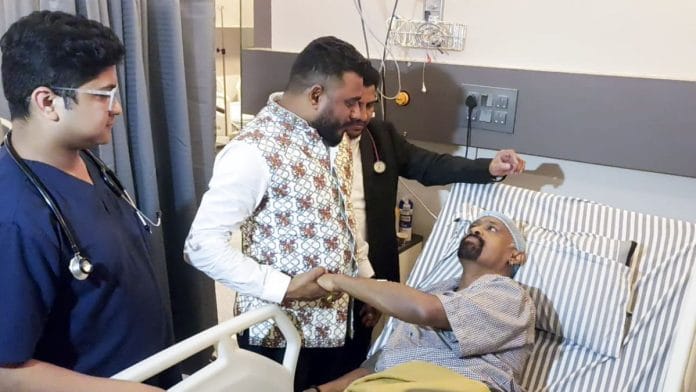 Vinod Kambli at Akruti Health City Hospital in Purna | ANI