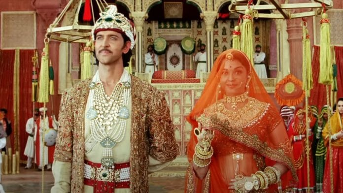 Hrithik Roshan and Aishwarya Rai in 'Jodhaa Akbar'