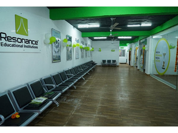 Resonance launches a school in Madhapur with IIT-JEE and NEET Foundation