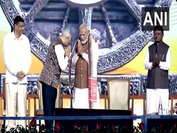 Odisha CM Majhi, EAM Jaishankar welcome PM Modi at Pravasi Bharatiya Divas