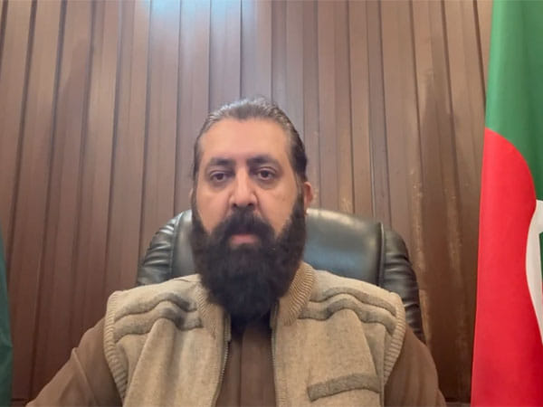 Pakistan Tehreek-e-Insaf terms govt's claims of economic recovery 