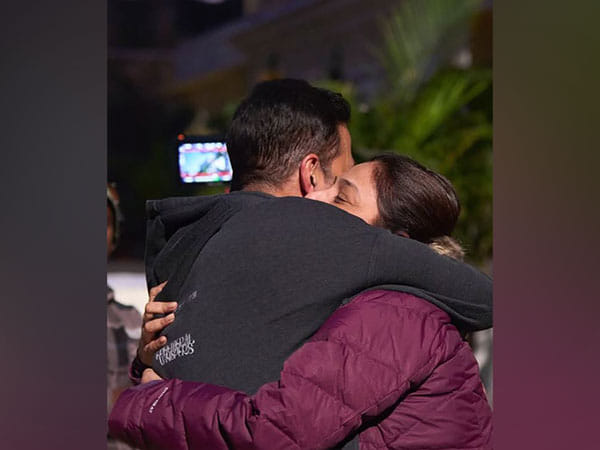 Akshay Kumar, Tabu share warm hug as they reunite on screen after 25 years for 'Bhooth Bangla'