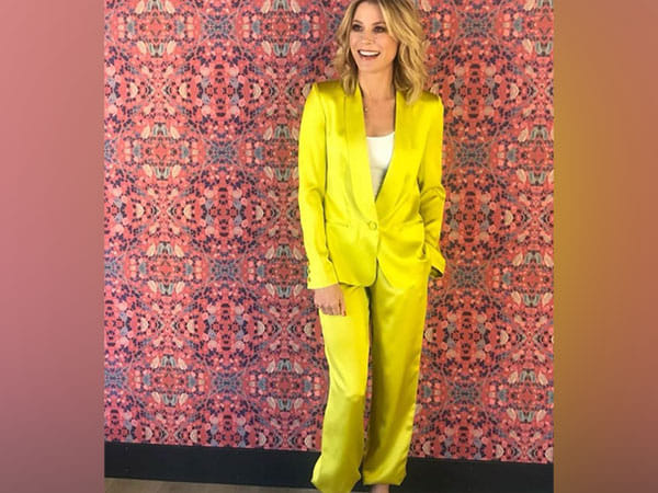 Julie Bowen to star in world premiere of 'Fake It Until You Make It' in LA