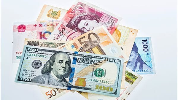 India's foreign exchange reserves continue to fall, kitty now over 10 per cent below its peak