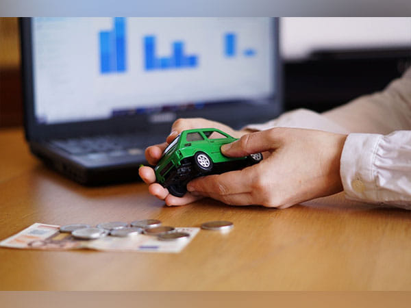 Five Benefits of Buying Car Insurance Online in India