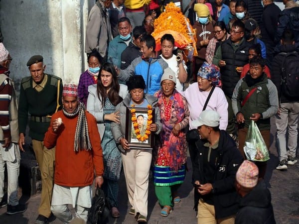 Giving up hope to retrieve body, Nepali family perform cremation of deceased mercenary using 