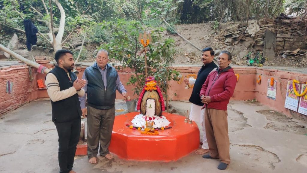Shri Krittivaseshwar Mahadev shrine