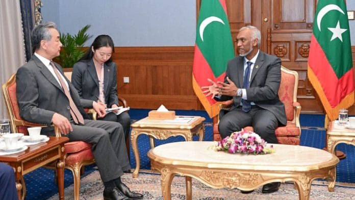 Chinese Foreign Minister Wang Yi in a meeting with Maldivian President Mohamed Muizzu | X/@DhiRaees