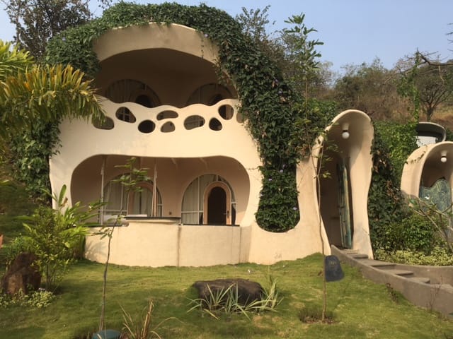 A Swastik villa. The architects used organic materials and earthy textures for balance | Photo: Amrtansh Arora, ThePrint