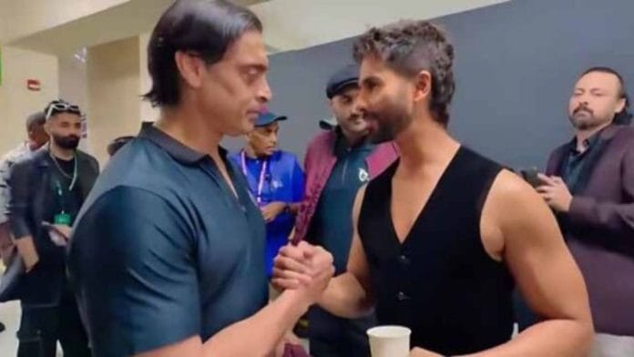 Shoaib Akhtar and Shahid Kapoor | X