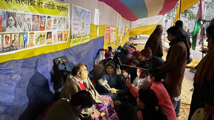 After 13 December’s contested paper leak in Patna, aspirants gather under the banner of Sikshya Satyagraha in Gardani Bagh. | Jyoti Yadav | ThePrint