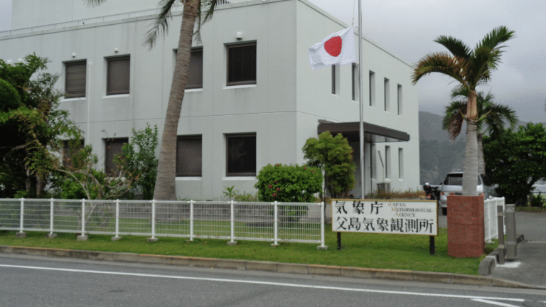 6.9 magnitude earthquake hits southern Japan, tsunami advisories issued