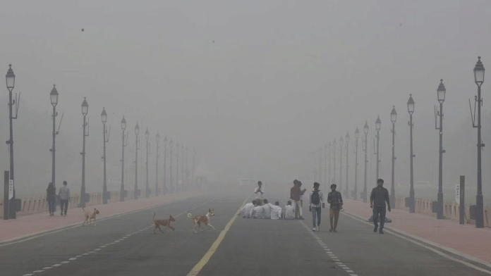 The national capital has been living under the dense layer of smog for weeks now | Suraj Singh Bisht, ThePrint