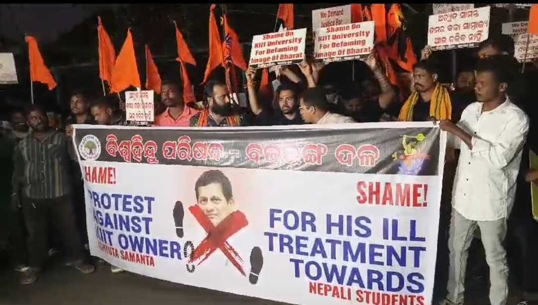 Bajrang Dal demonstrators protest at KIIT University, burning an effigy of founder Achyuta Samanta amid diplomatic tensions following the tragic suicide of Nepali student Prakriti Lamsal | Photo: Shubhangi Misra | ThePrint